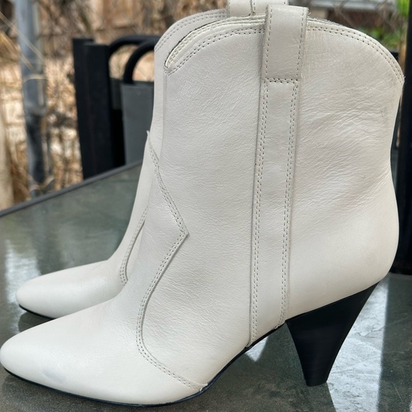 Marc Fisher Boots Women’s Size 6M Leather cone Heel Carrisa ankle boot NWOB - Picture 7 of 11